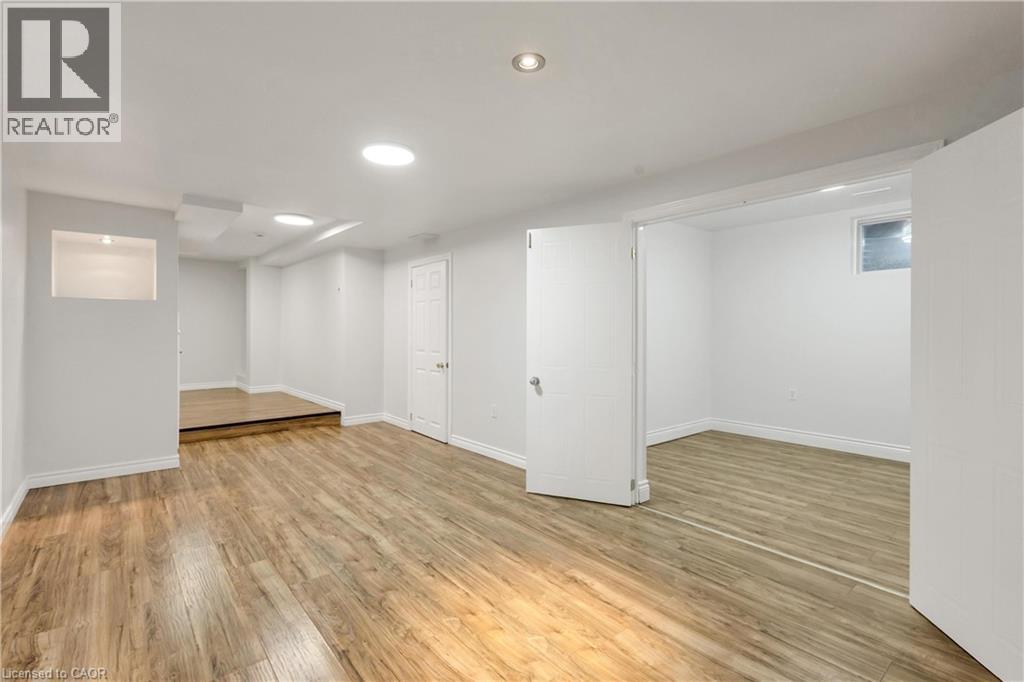 366 HAVENDALE Crescent thumbnail 27