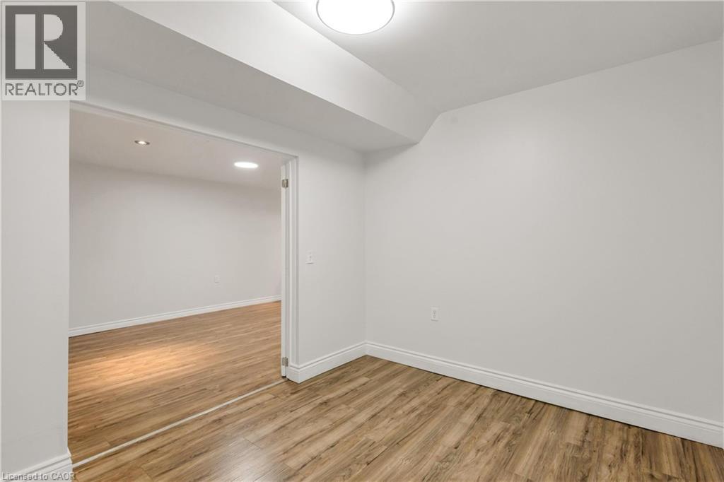 366 HAVENDALE Crescent thumbnail 28