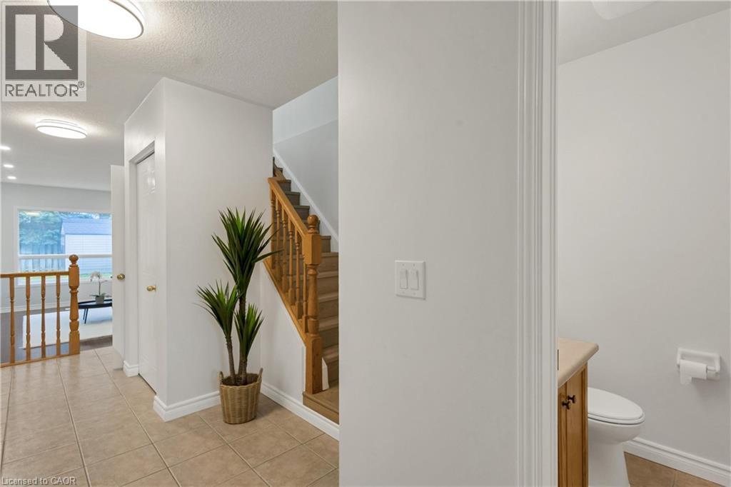 366 HAVENDALE Crescent thumbnail 4