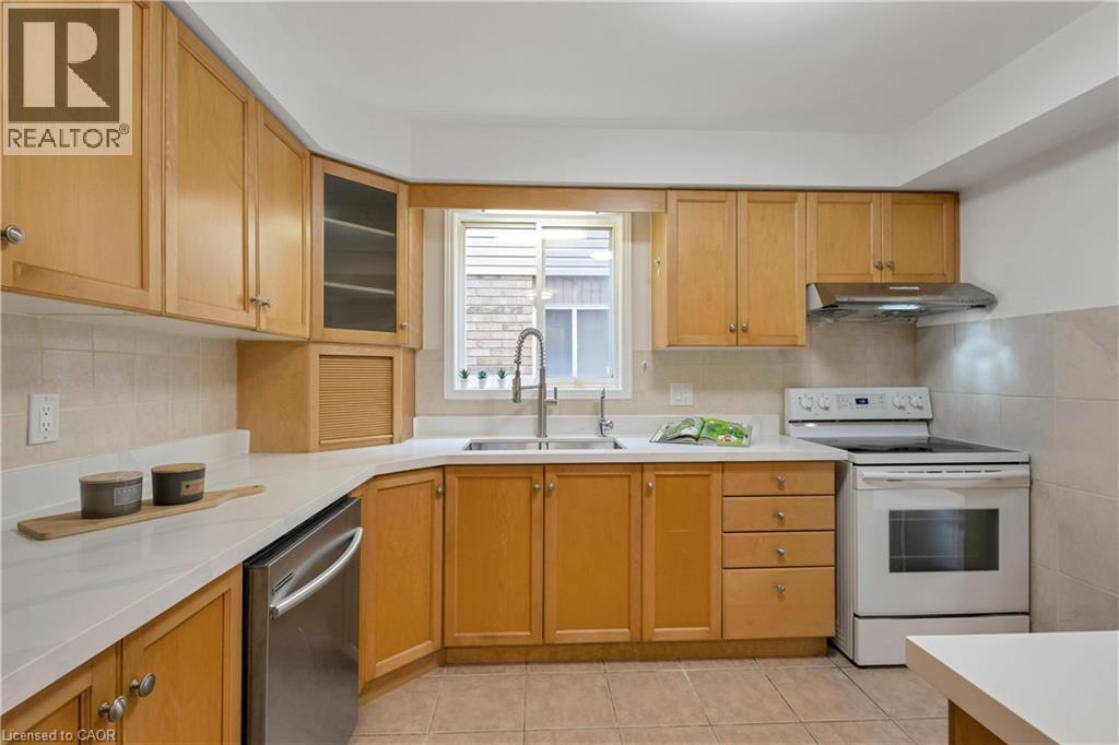 366 HAVENDALE Crescent thumbnail 6