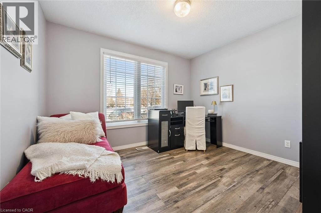 663 HEATHCLIFFE Place thumbnail 17