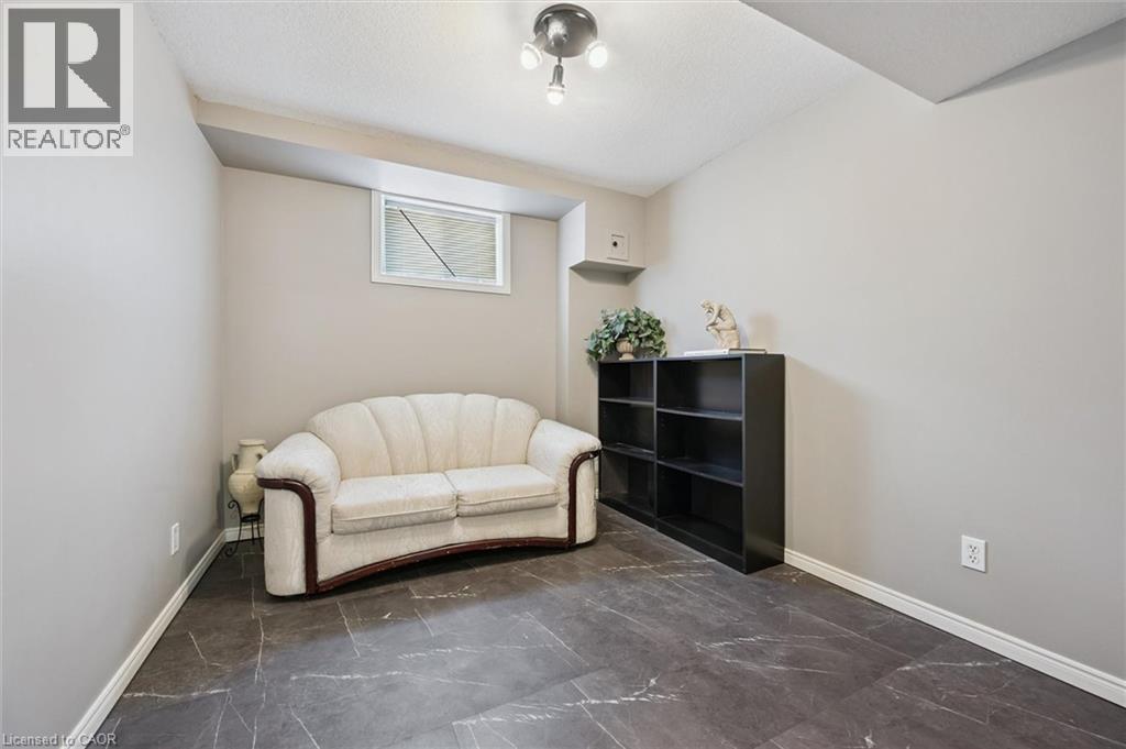 663 HEATHCLIFFE Place thumbnail 30