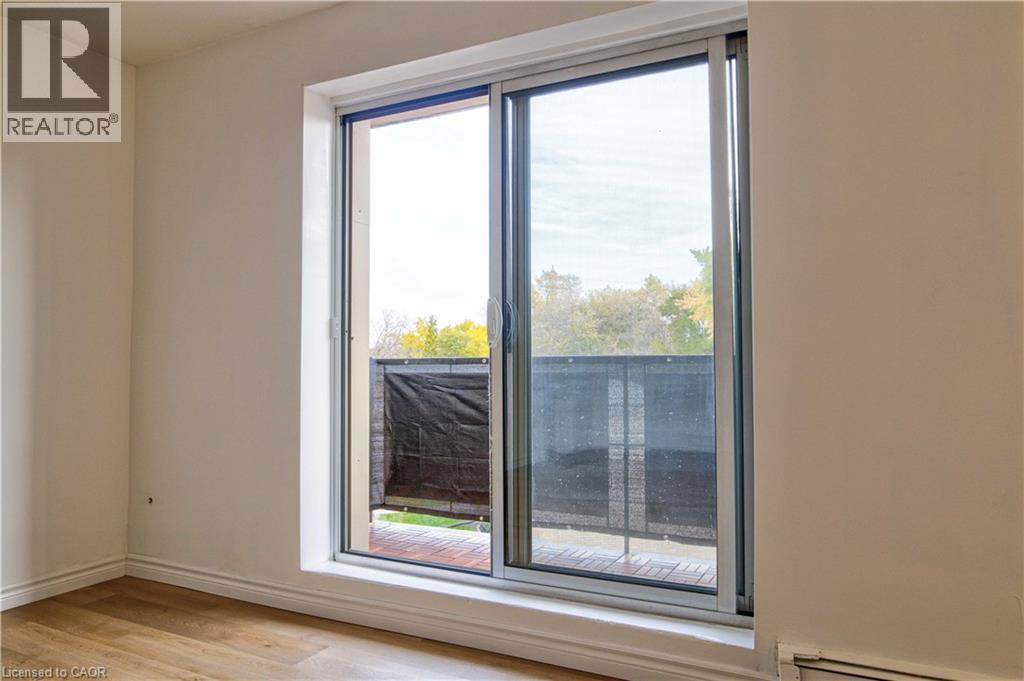 283 FAIRWAY Road N Unit# 405 thumbnail 16