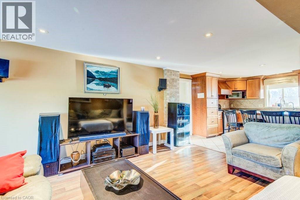 2310 FOUNTAIN Street N thumbnail 10