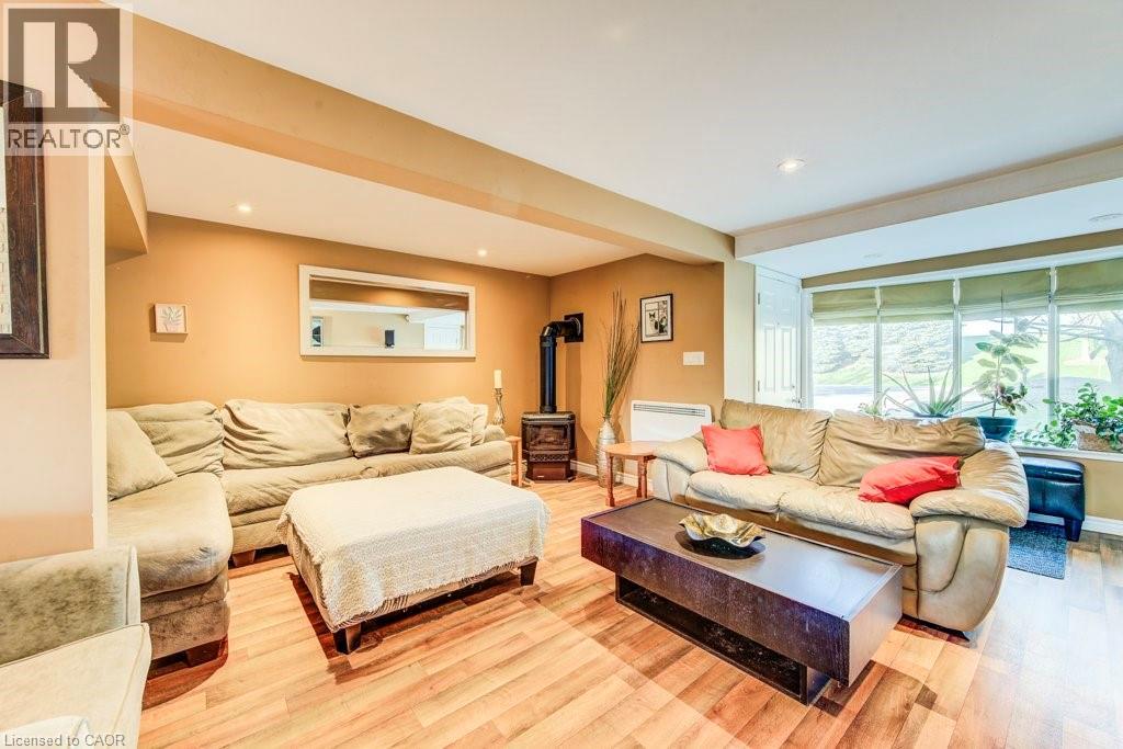 2310 FOUNTAIN Street N thumbnail 8