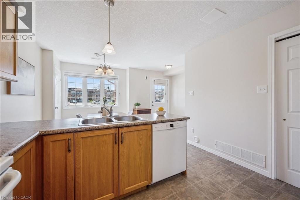 50 HOWE Drive Unit# 16B thumbnail 11