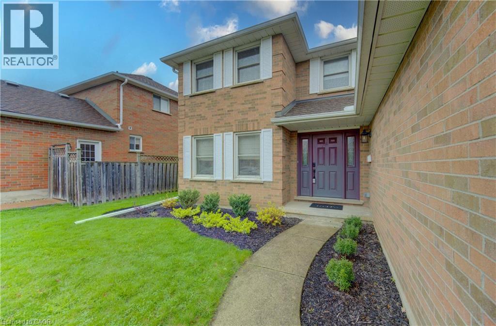 159 BURNETT Avenue thumbnail 3