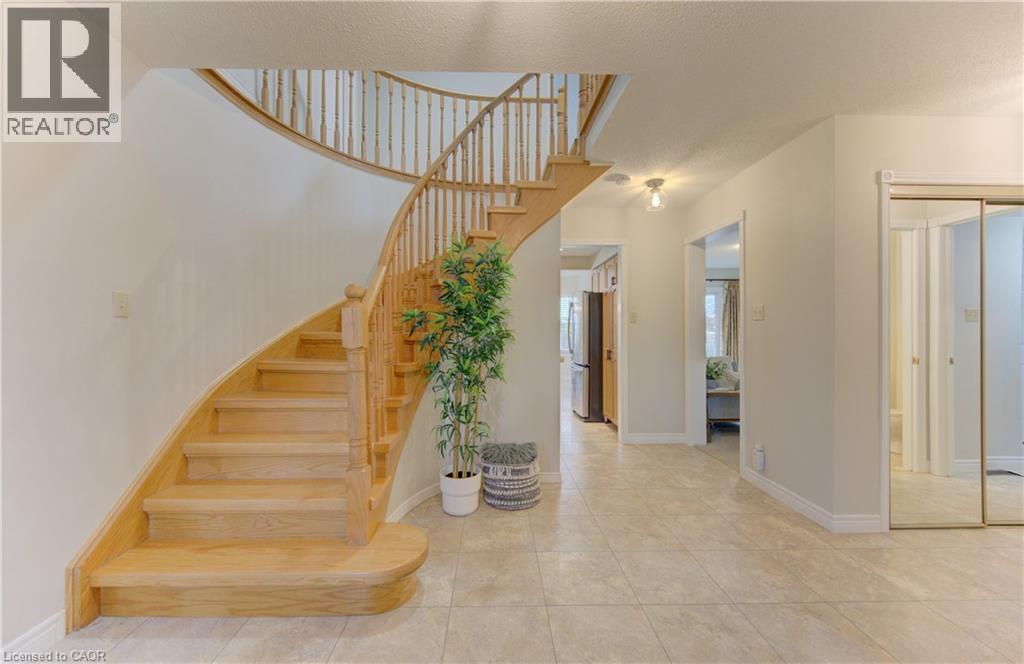 159 BURNETT Avenue thumbnail 4