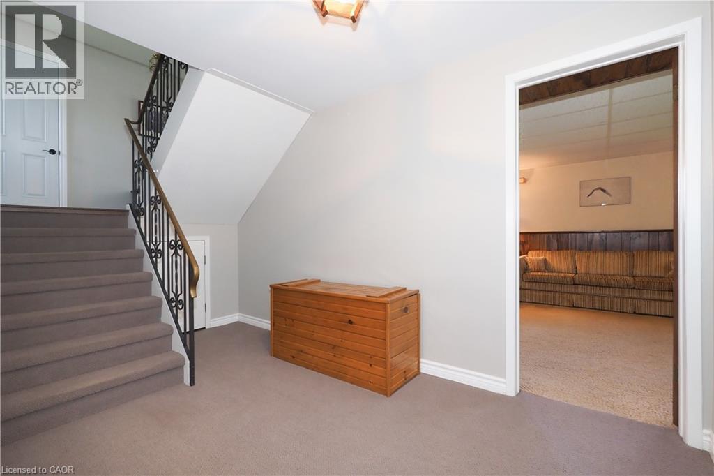 35 REINER Crescent thumbnail 23