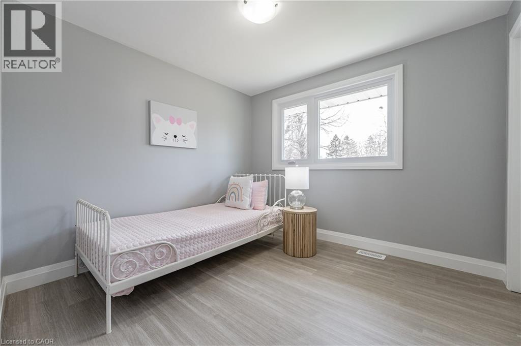 34 BRADLEY Drive thumbnail 17