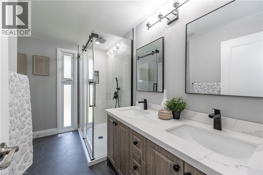 34 BRADLEY Drive thumbnail 18