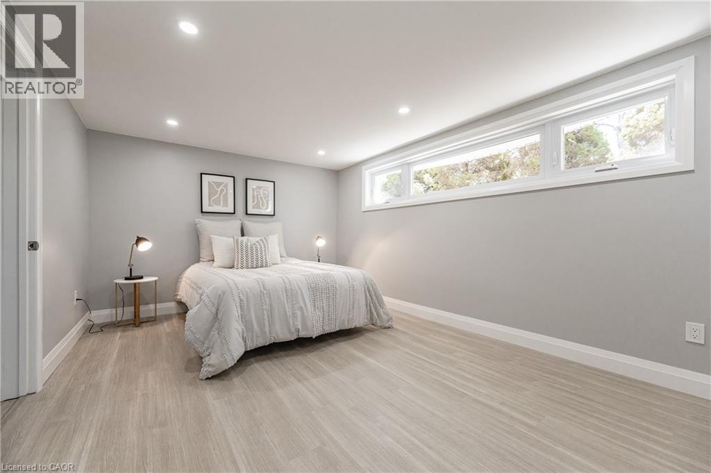 34 BRADLEY Drive thumbnail 20