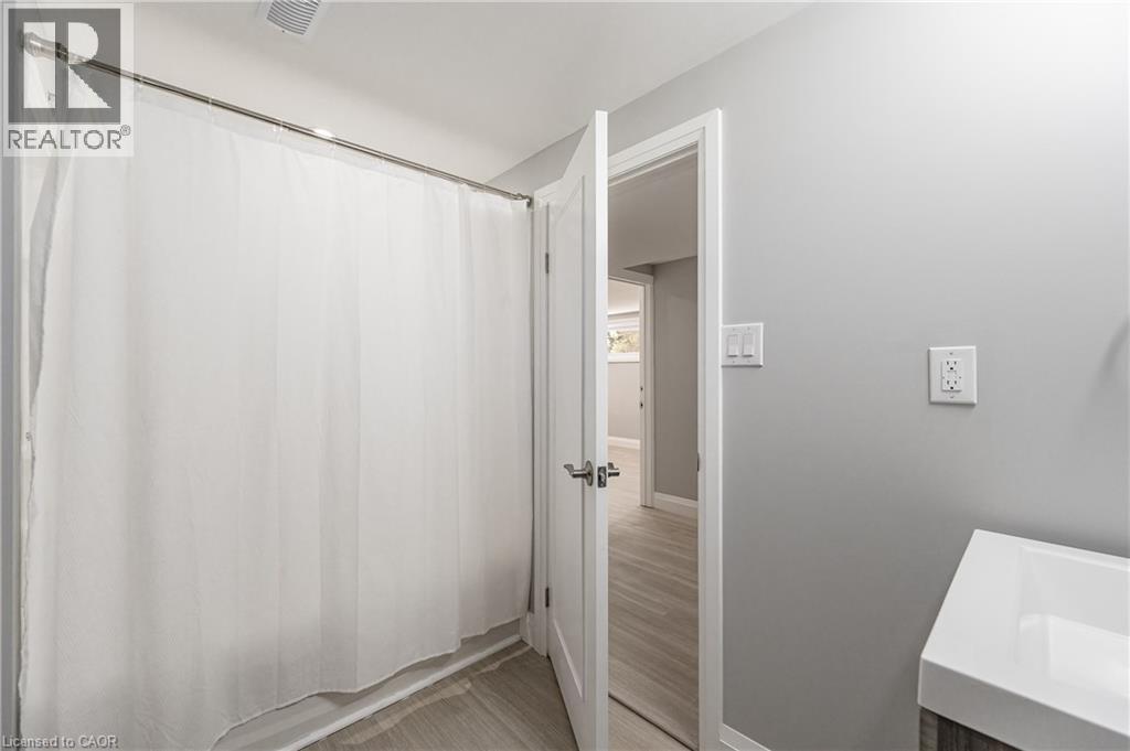 34 BRADLEY Drive thumbnail 23