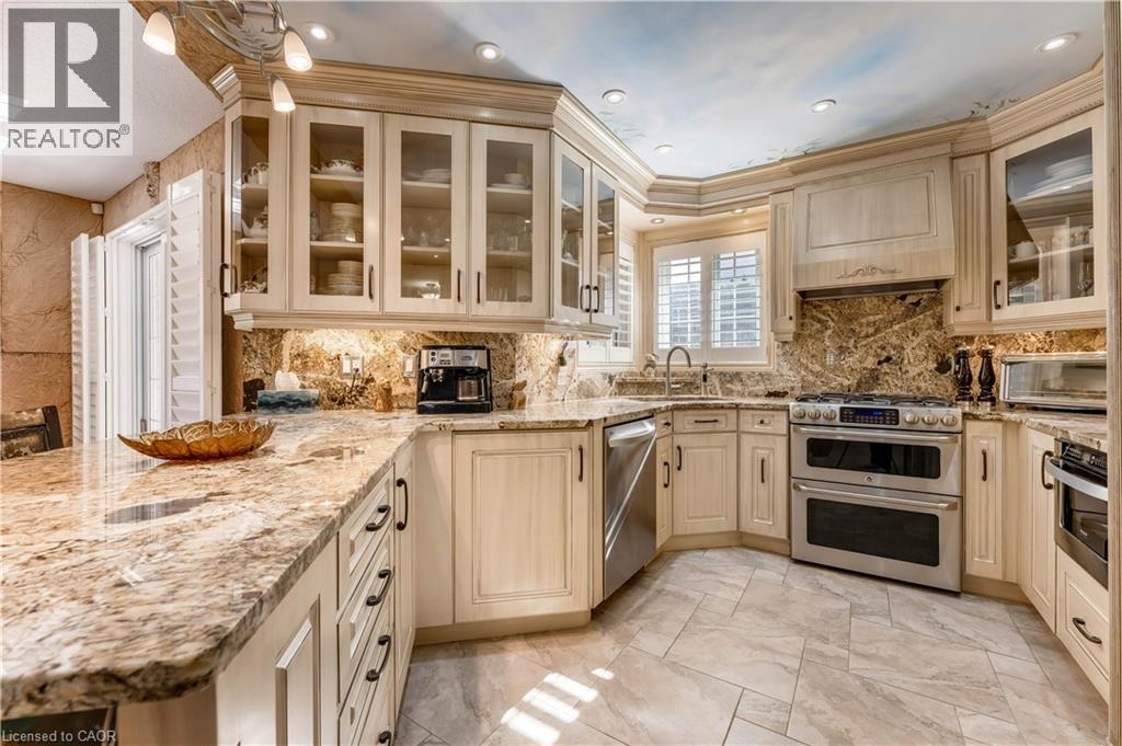 60 CHANDOS Drive thumbnail 13