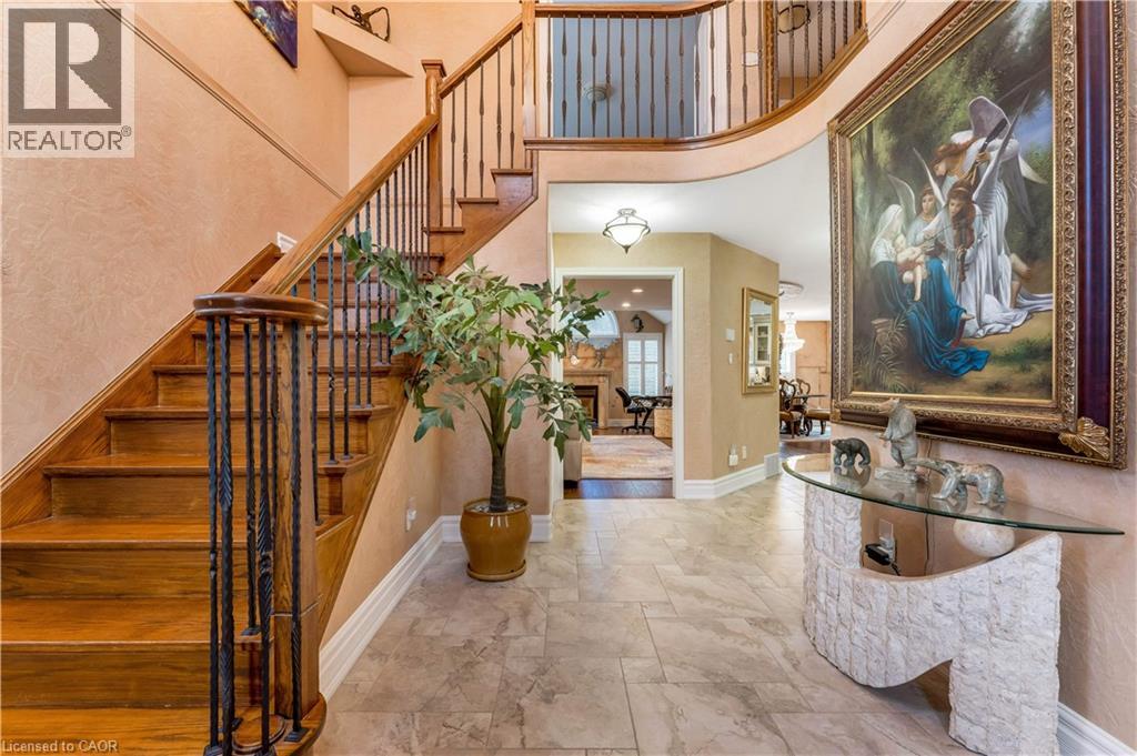 60 CHANDOS Drive thumbnail 3