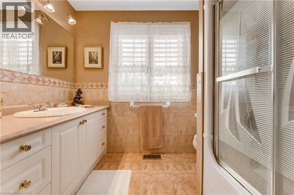 60 CHANDOS Drive thumbnail 31