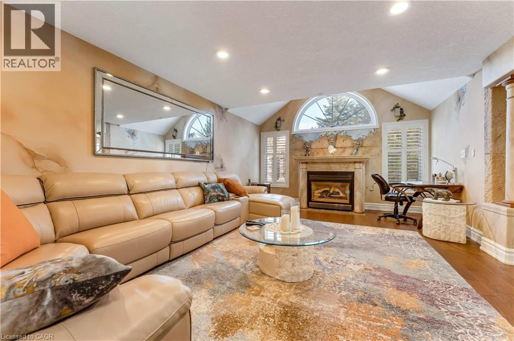 60 CHANDOS Drive thumbnail 5