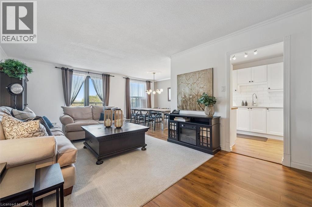 1100 COURTLAND Avenue E Unit# 302 thumbnail 7