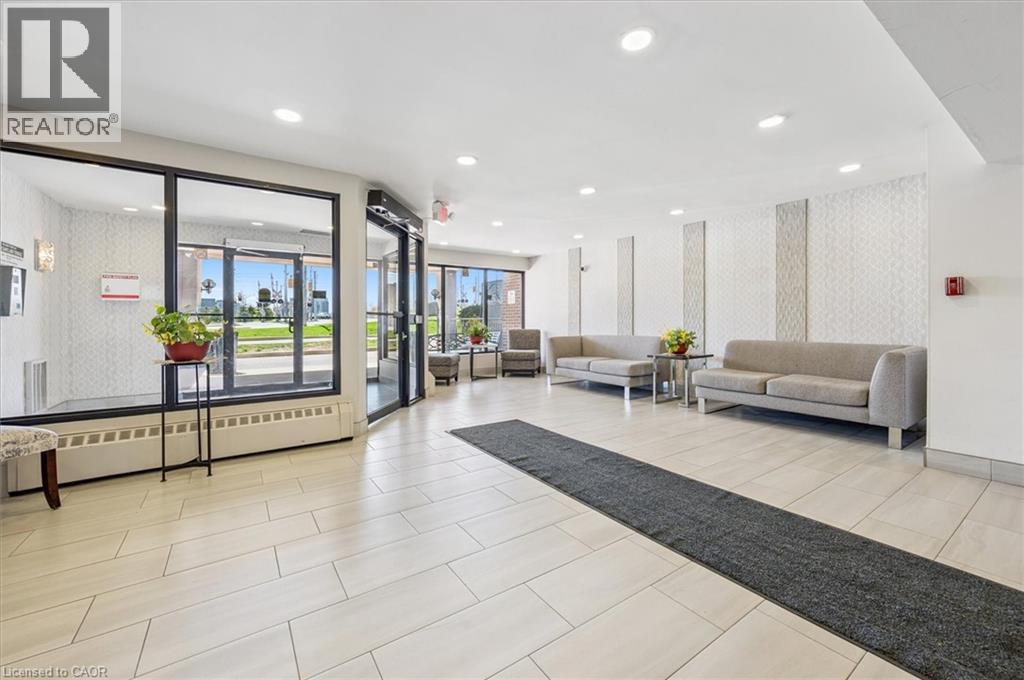 1100 COURTLAND Avenue E Unit# 302 thumbnail 3