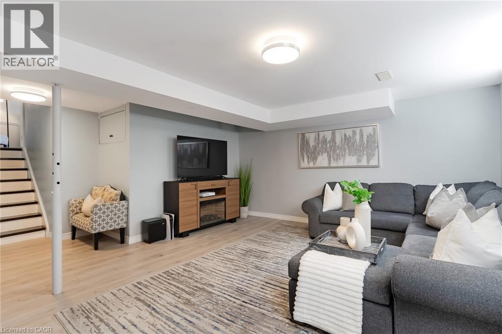 86 MCGARRY Drive thumbnail 32