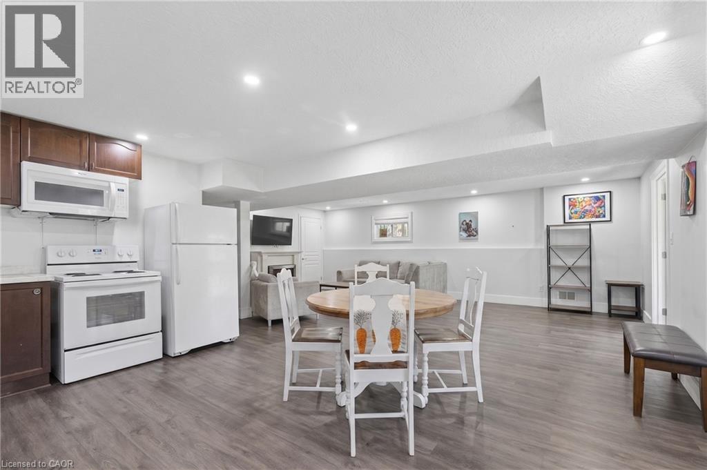 956 BANFFSHIRE Court thumbnail 34