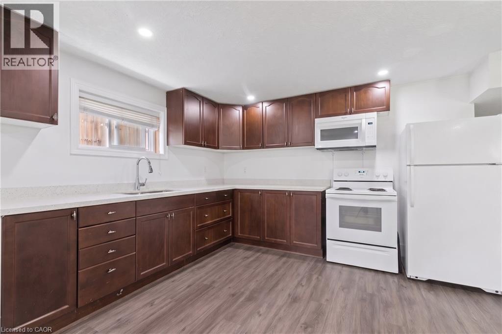 956 BANFFSHIRE Court thumbnail 35