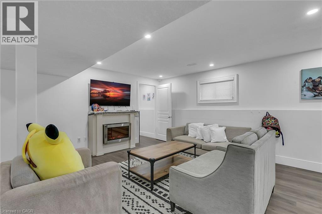 956 BANFFSHIRE Court thumbnail 38