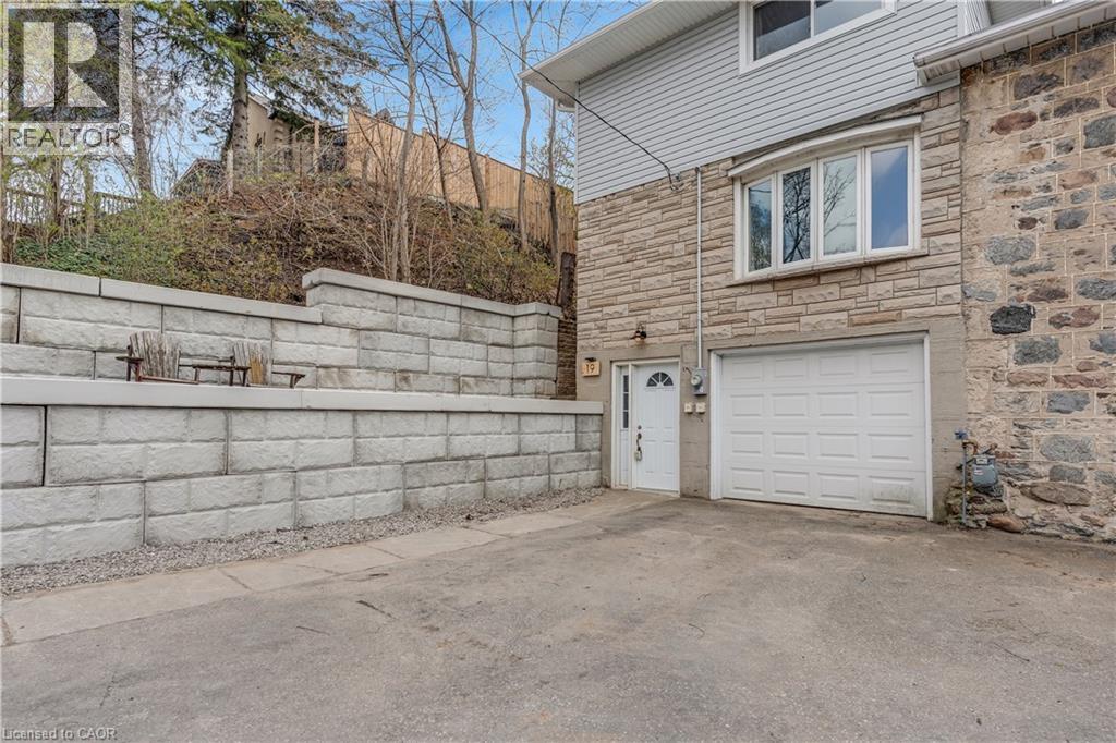 19 BIRCH Street thumbnail 3