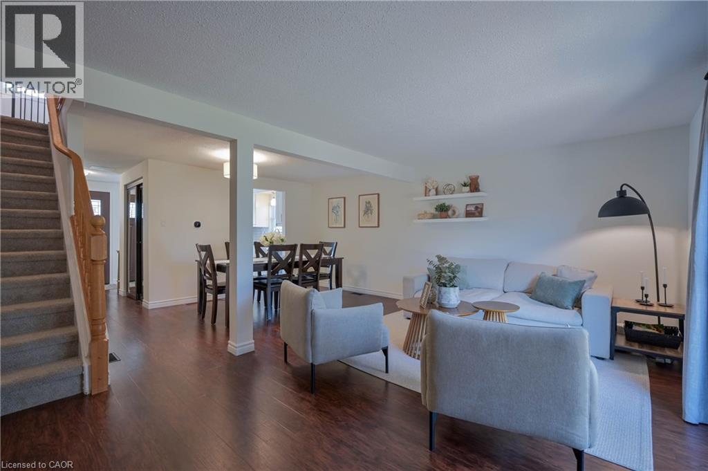 122 FOXHUNT Road thumbnail 18