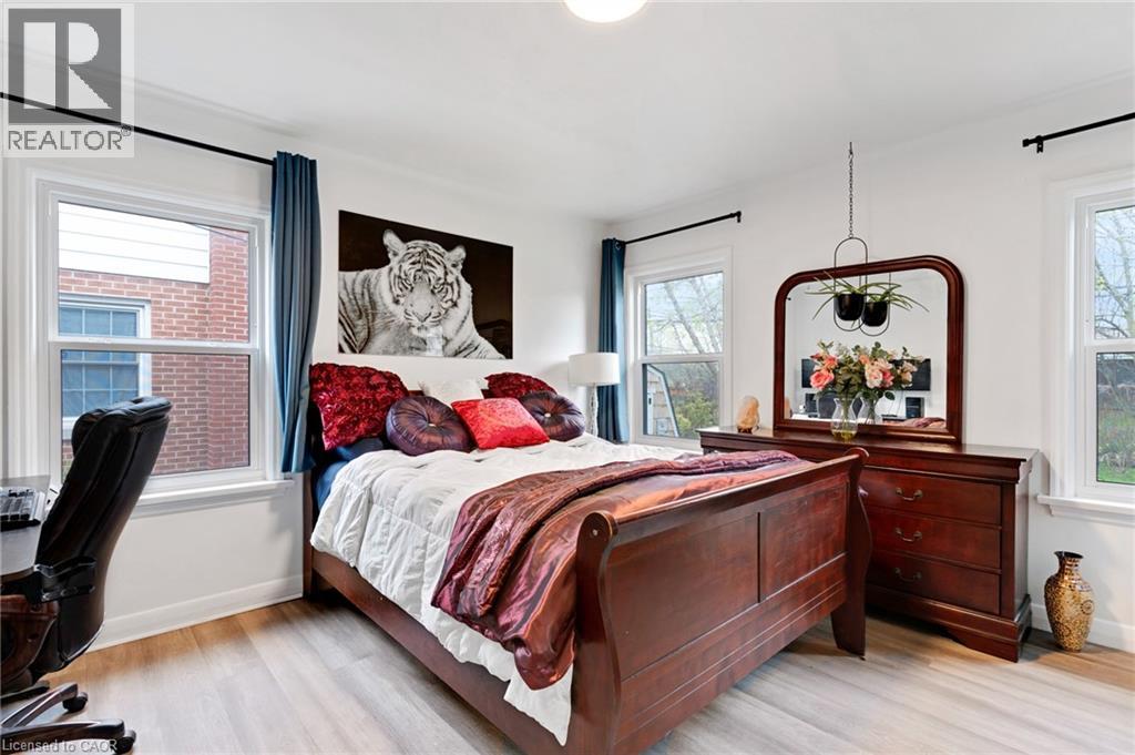 34 CHRISTOPHER Drive thumbnail 19