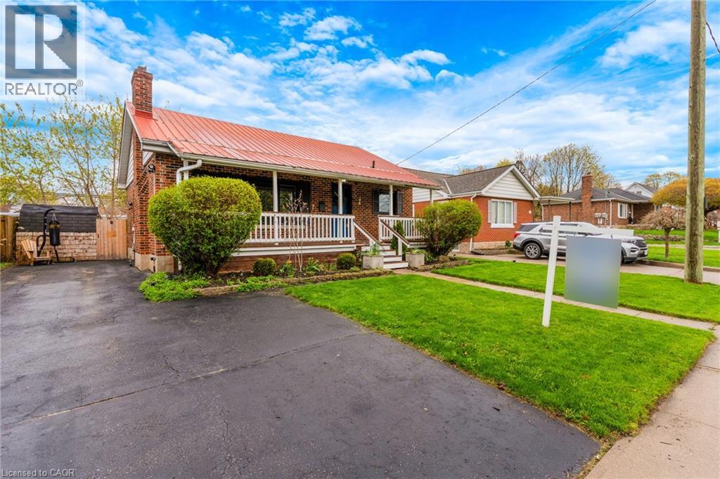 34 CHRISTOPHER Drive thumbnail 2