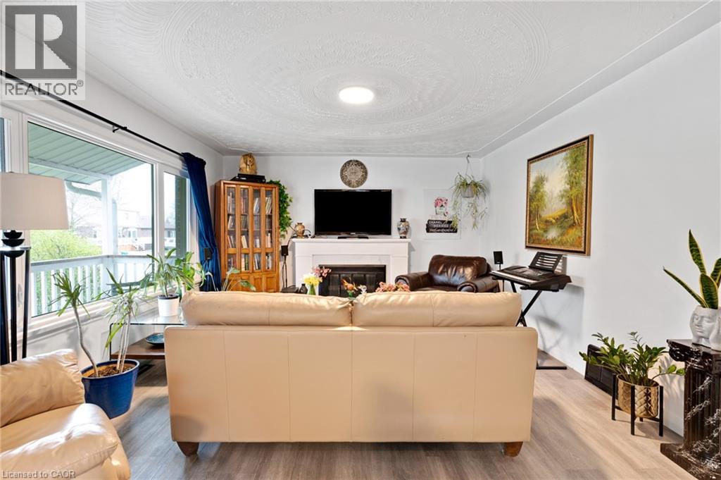 34 CHRISTOPHER Drive thumbnail 5