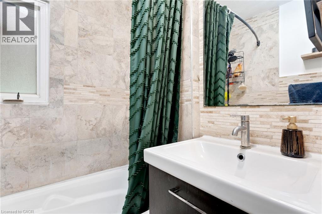 34 CHRISTOPHER Drive thumbnail 22