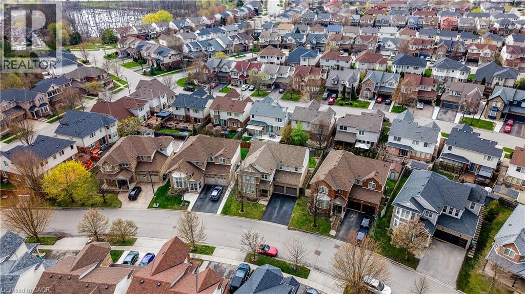 76 GLAZEBROOK Crescent thumbnail 2