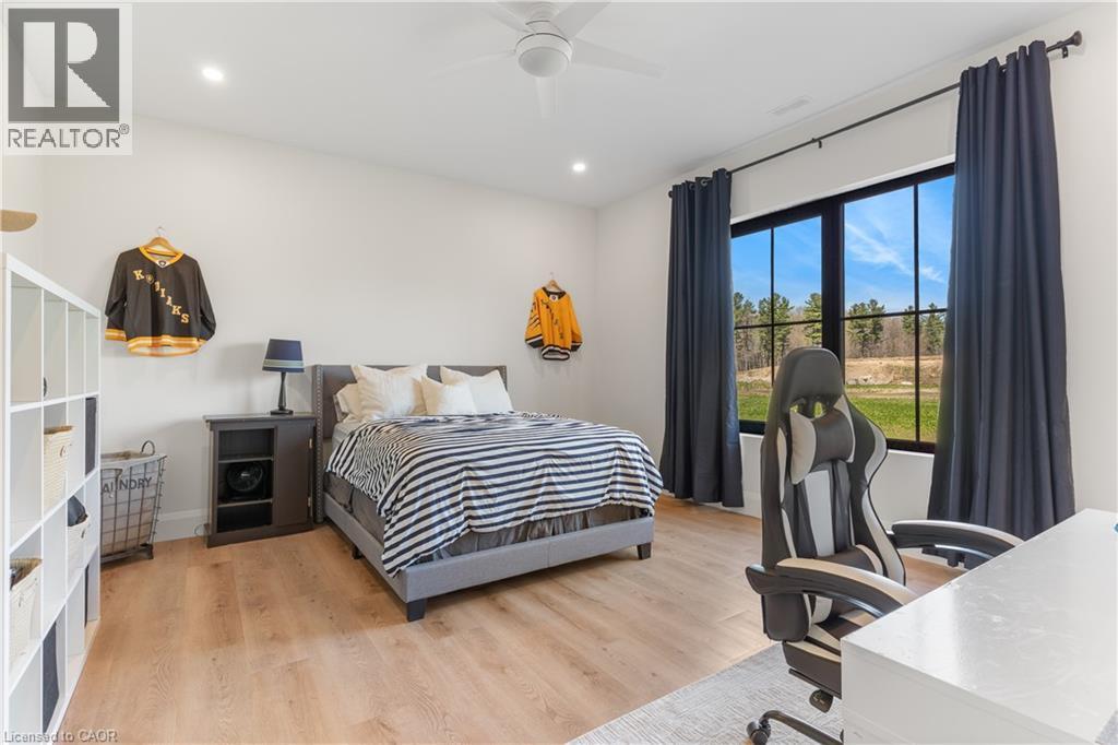 742 COUNTRY SQUIRE Road thumbnail 39