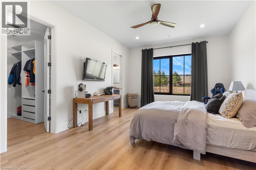 742 COUNTRY SQUIRE Road thumbnail 41