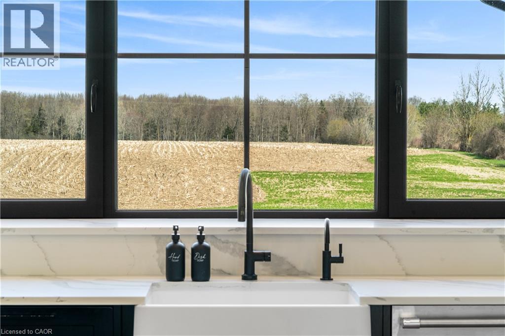 742 COUNTRY SQUIRE Road thumbnail 18