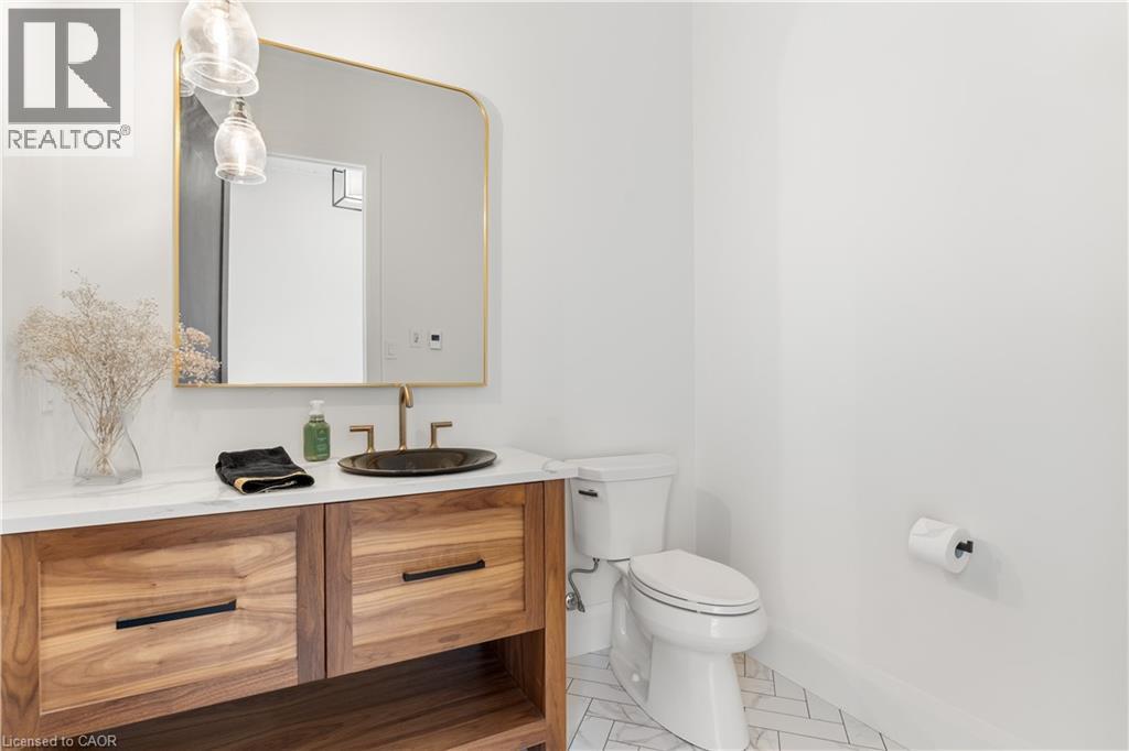 742 COUNTRY SQUIRE Road thumbnail 34