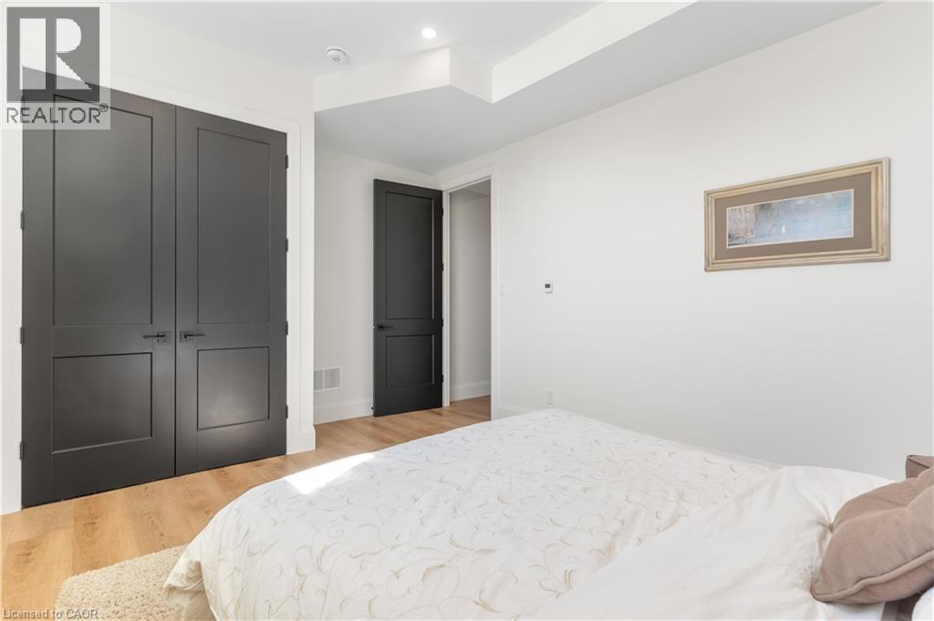 742 COUNTRY SQUIRE Road thumbnail 37