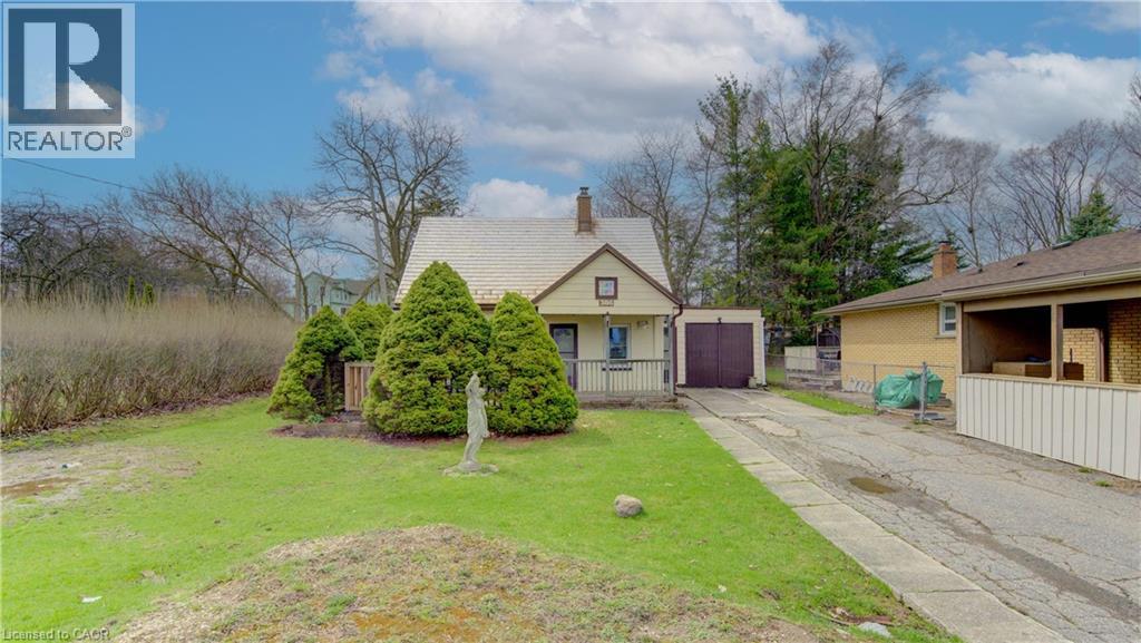 386 PEEL Street thumbnail 4