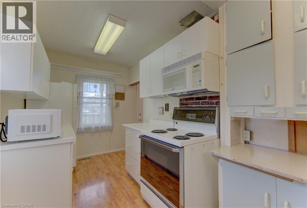 386 PEEL Street thumbnail 9