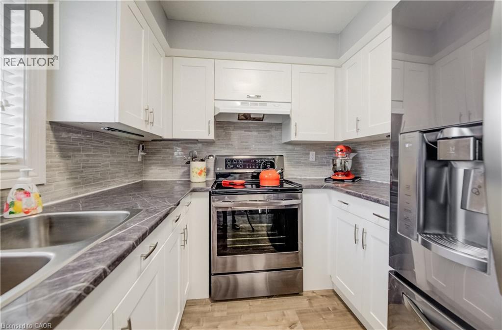 101 ESSEX POINT Drive thumbnail 15