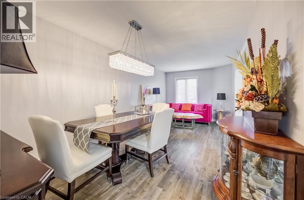 101 ESSEX POINT Drive thumbnail 17