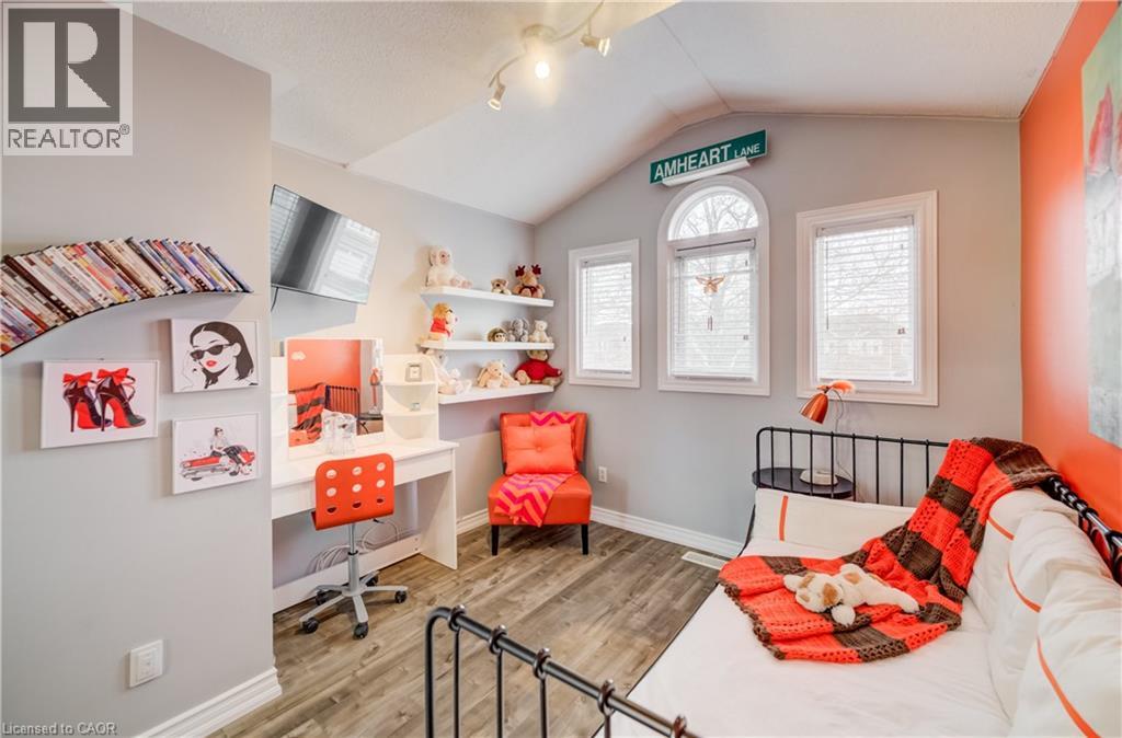 101 ESSEX POINT Drive thumbnail 27