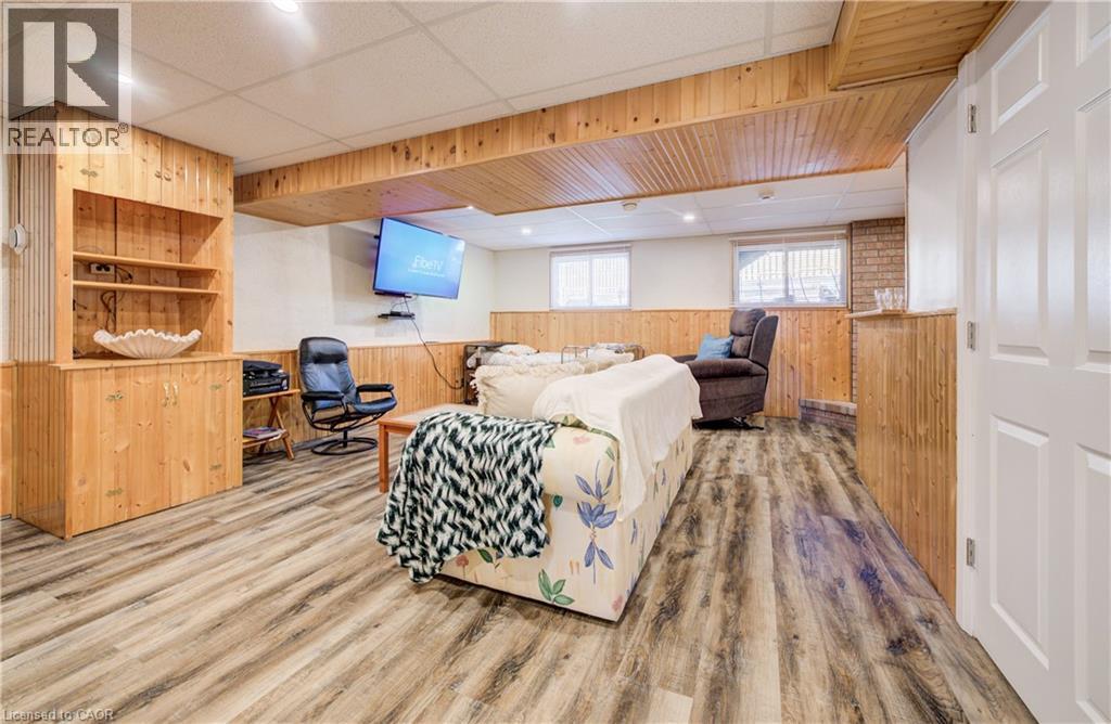 24 FARMINGTON Place thumbnail 32