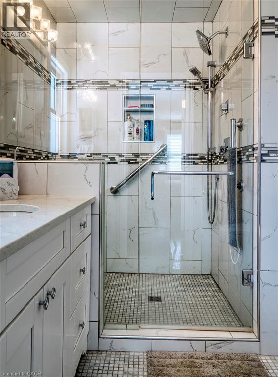 108 QUEENSWAY Drive thumbnail 22