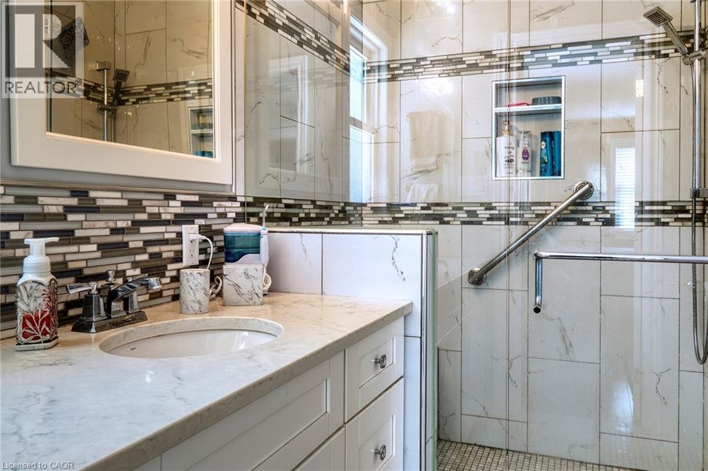 108 QUEENSWAY Drive thumbnail 21