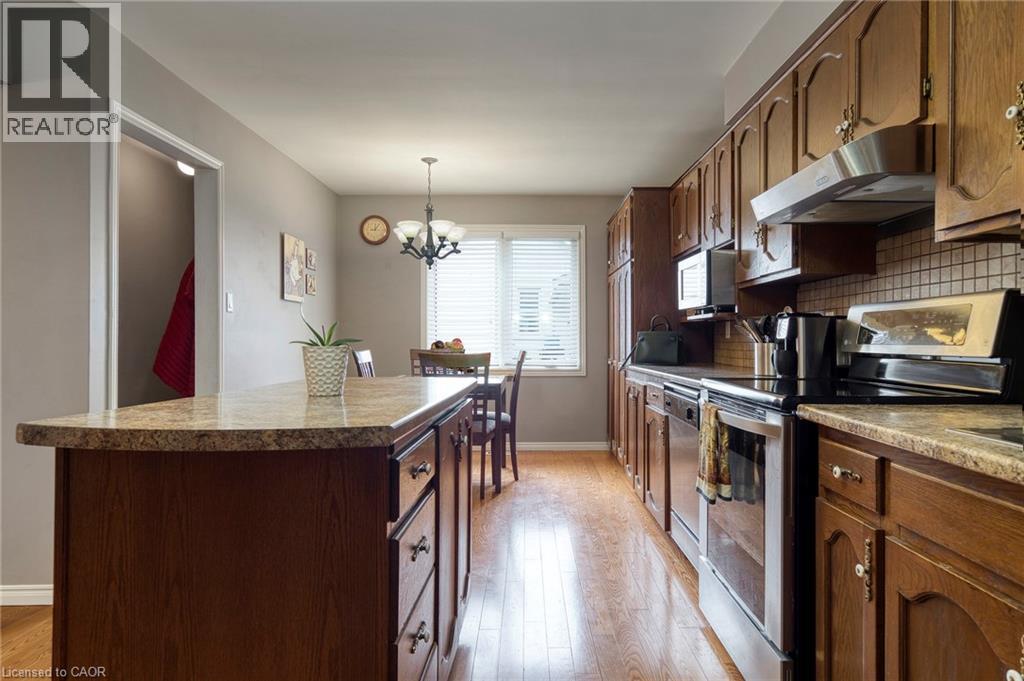 108 QUEENSWAY Drive thumbnail 8