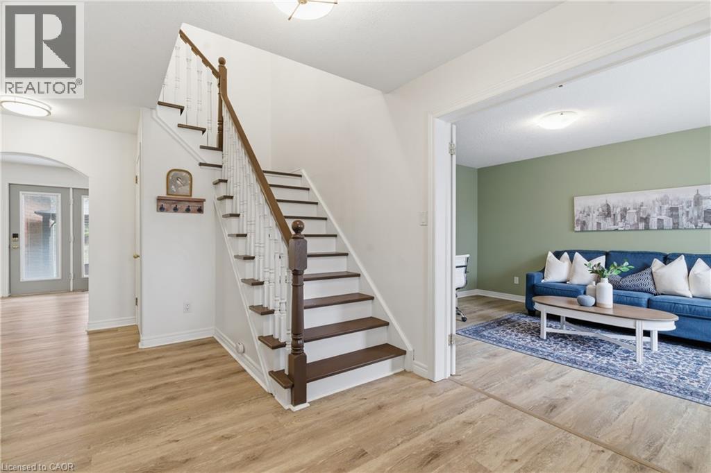 43 ARDWOOD Place thumbnail 4