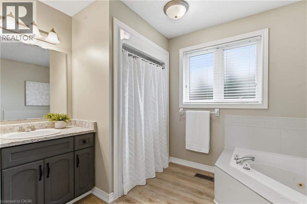 43 ARDWOOD Place thumbnail 32